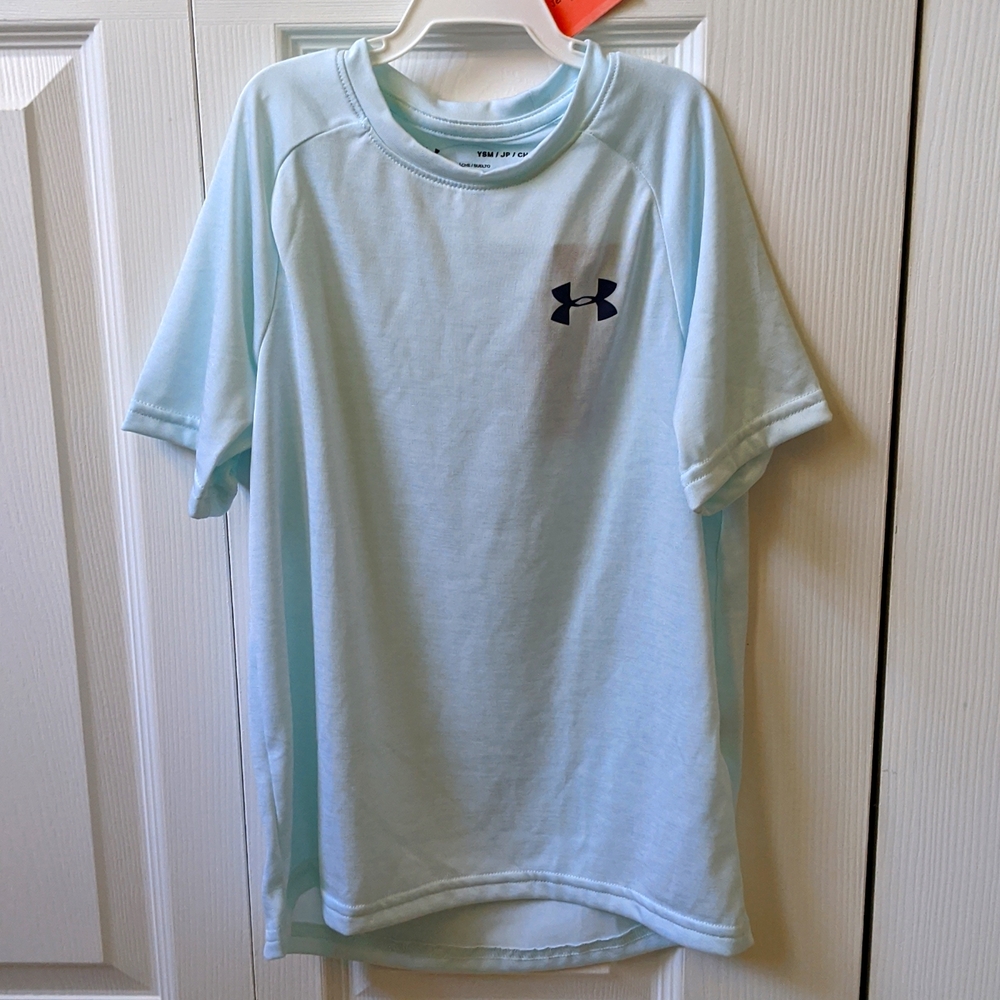 NWT boys pale blue Under Armour t shirt, size small